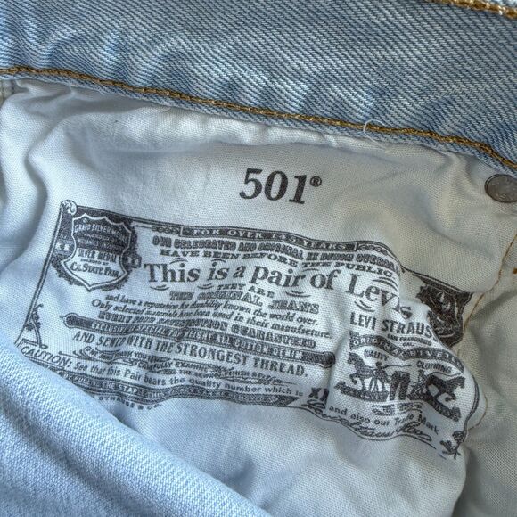 Levi’s 501 Button Fly Light-wash Cutoff Shorts - Size 34 - Picture 4 of 5